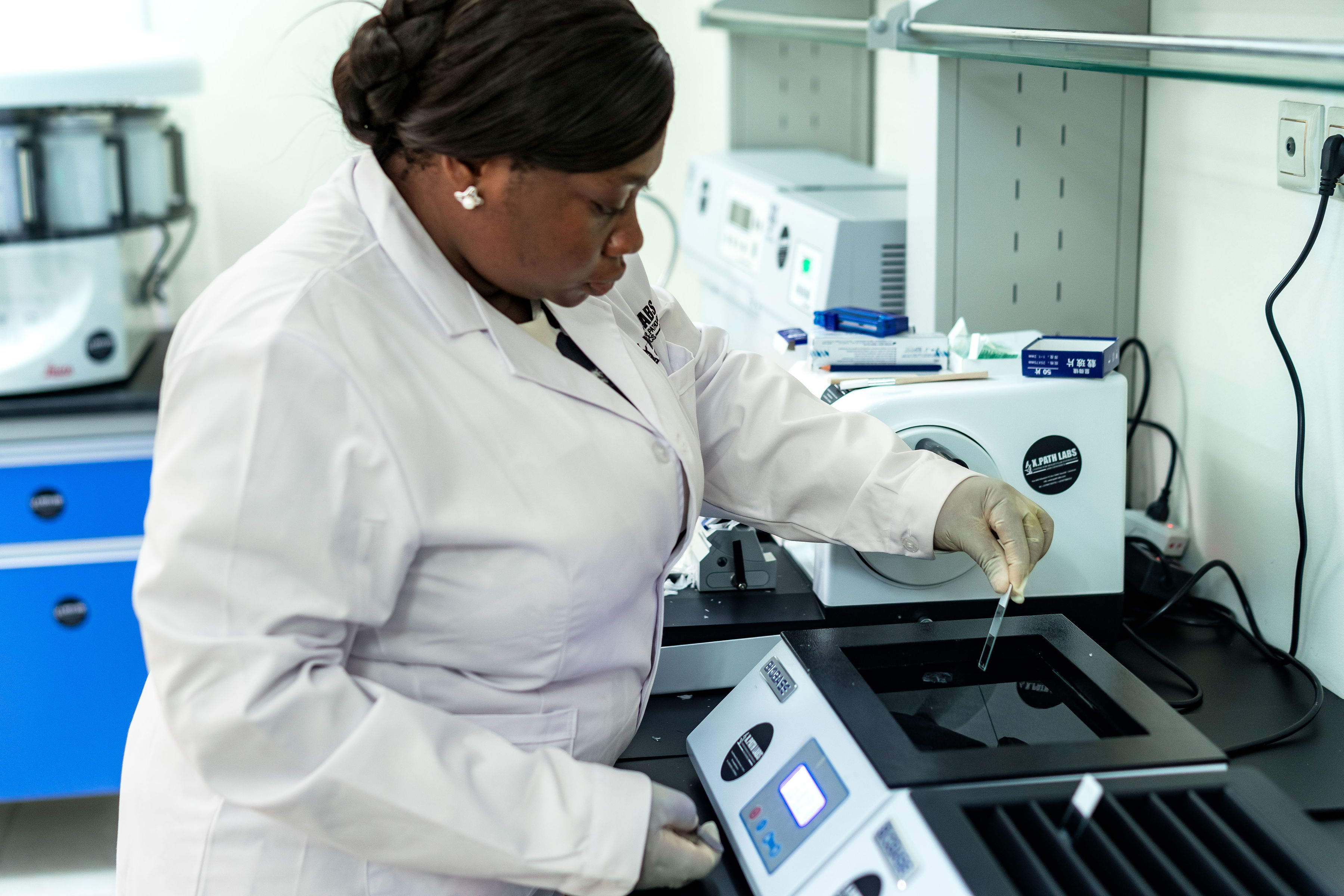 Pathology laboratory workspace